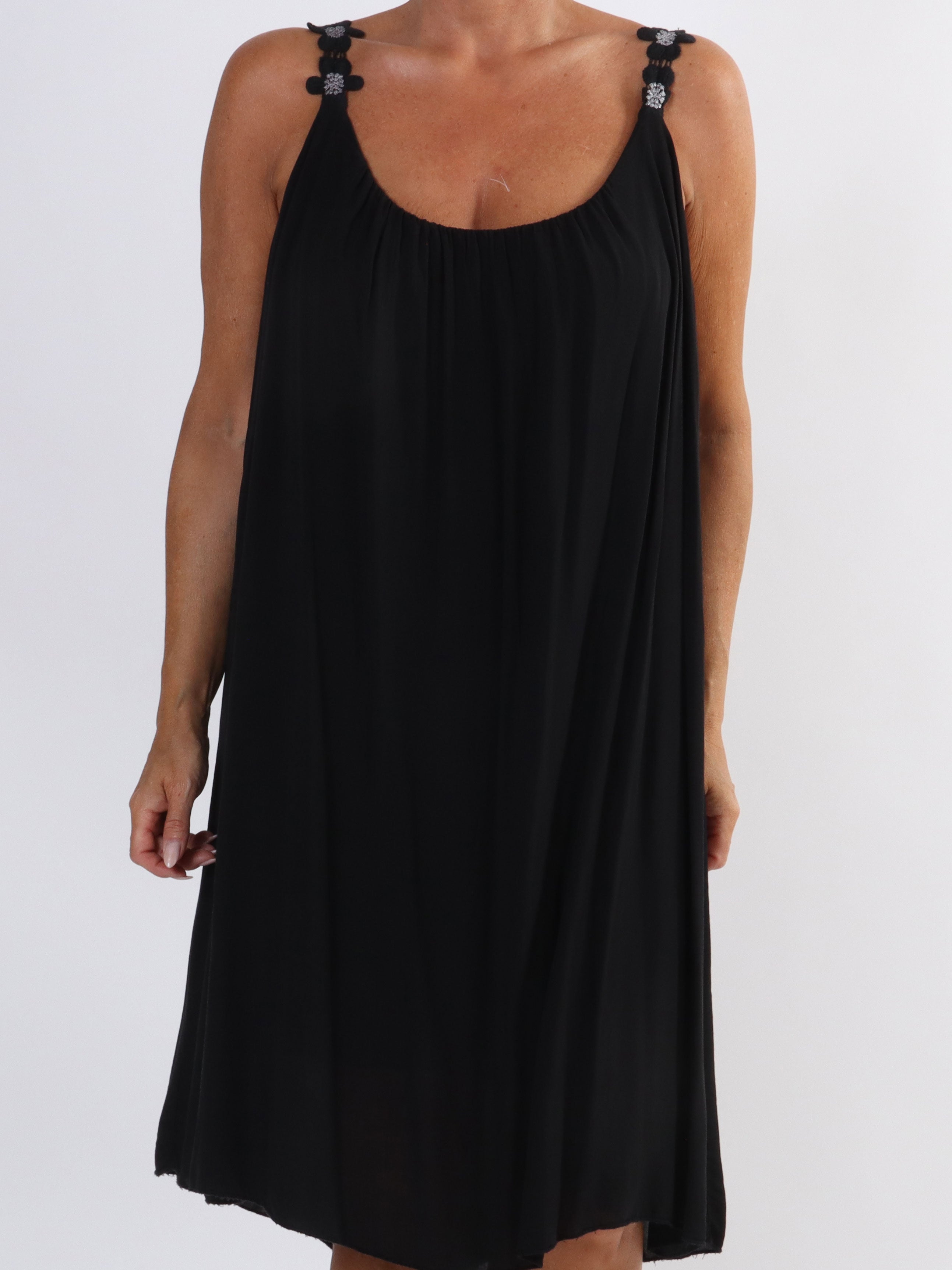 Ane - Sød plus size sommerkjole med broderet stroppe